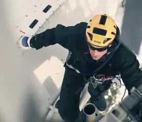 worker-from-above-banner-280x240